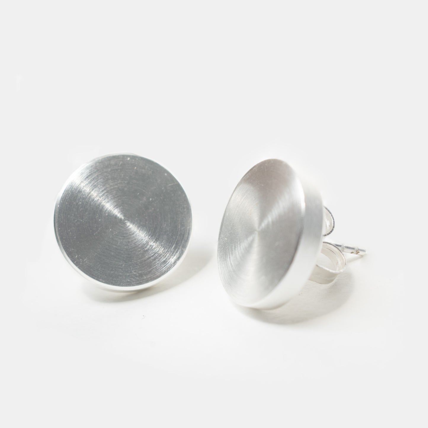 Two Large Peas Ear Studs_Silver