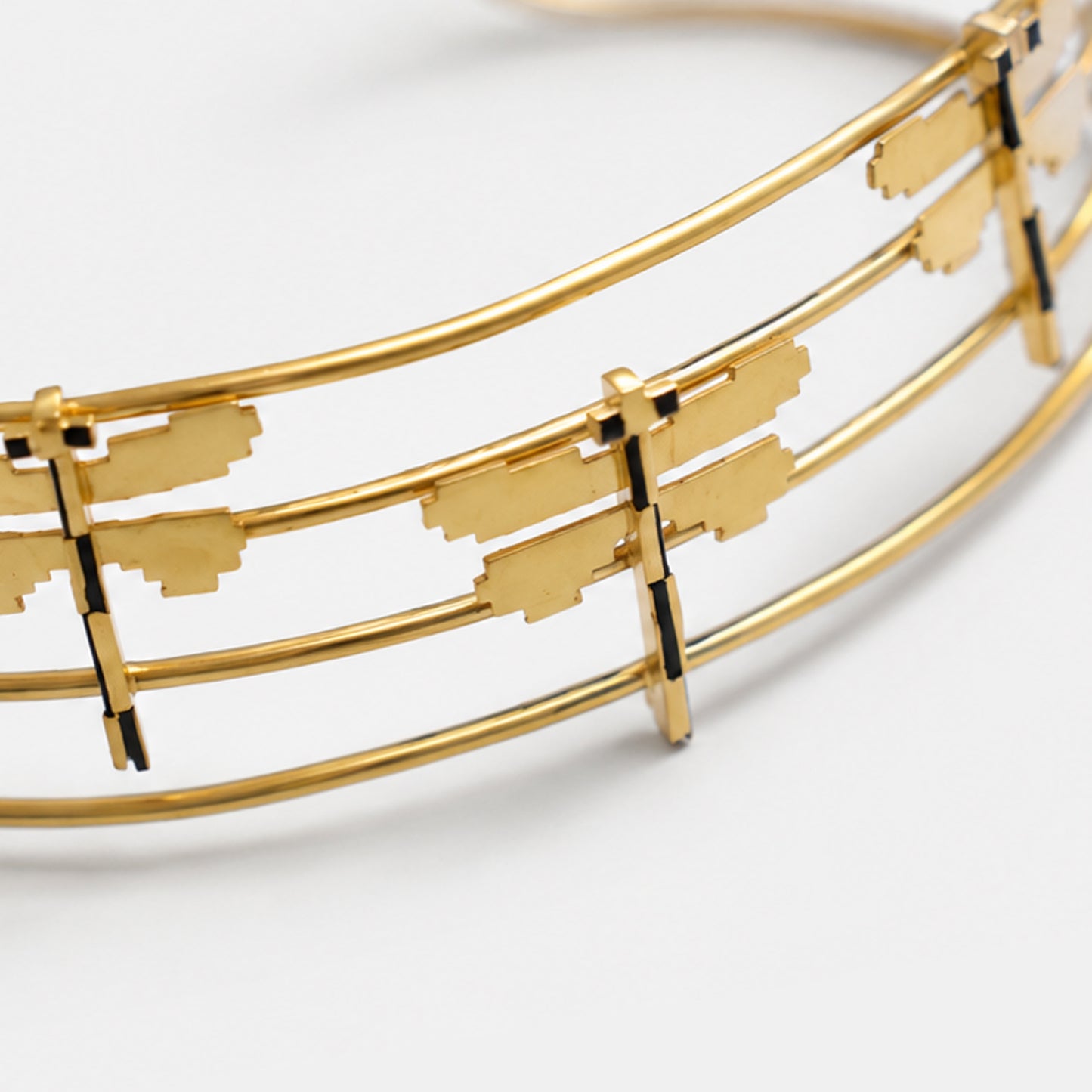 Dragonfly choker