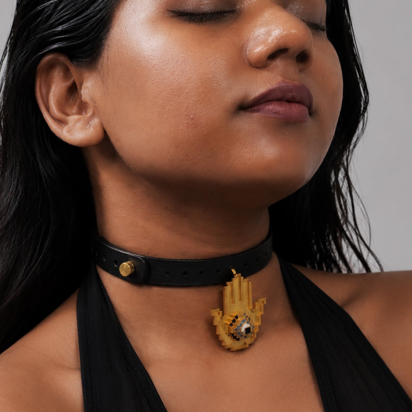 Pixel Palm  choker