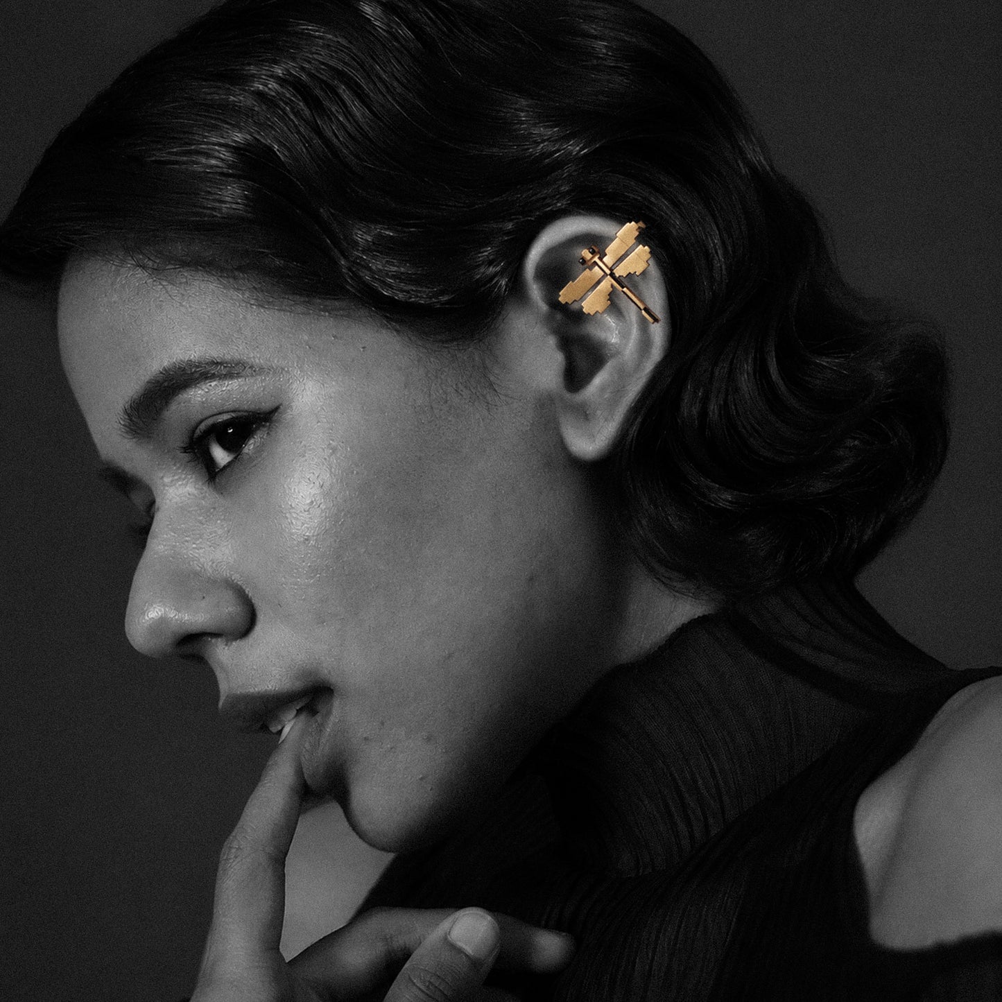 Dragonfly ear cuff